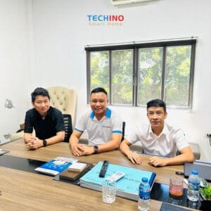 Đại diện của Công ty Cổ phần Techino gặp mặt và trao đổi với đại diện XHome về đường hướng hợp tác, phát triển giữa hai đơn vị